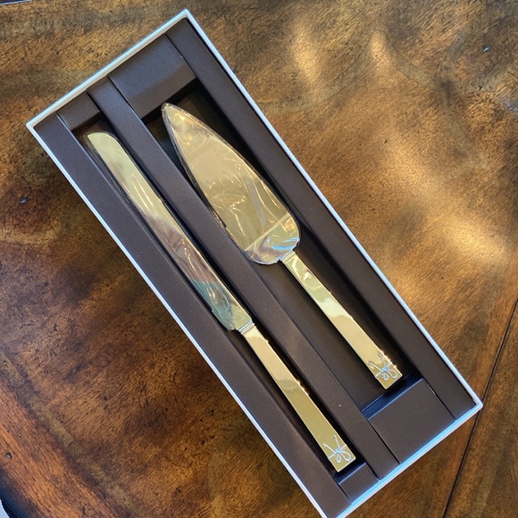 NIB Vera Wang Love Knot Cake Knife & Server - Picture 3 of 9